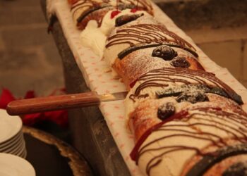 Quinta Real realiza corte de rosca de Reyes