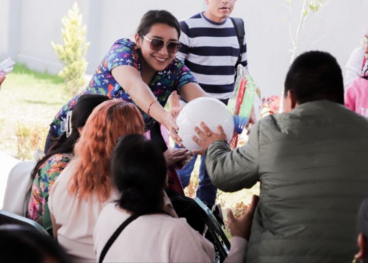 San Andrés Cholula regala sonrisas a niñas y niños