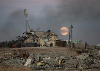 Ataques israelíes en Gaza causan 28 muertos y 89 heridos en último día
