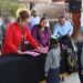 Tere Alfaro entrega juguetes a niños de Cuautlancingo