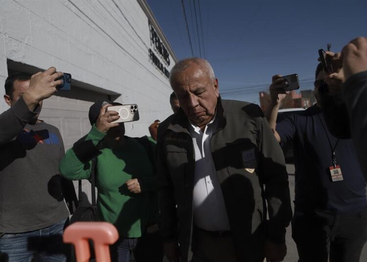 Titular del INM asiste a funeral de agente asesinado por migrantes