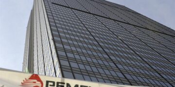 Pemex reporta pérdida neta de 30.327 mdd