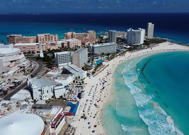 Turismo internacional en México crece 7.4 % en 2024
