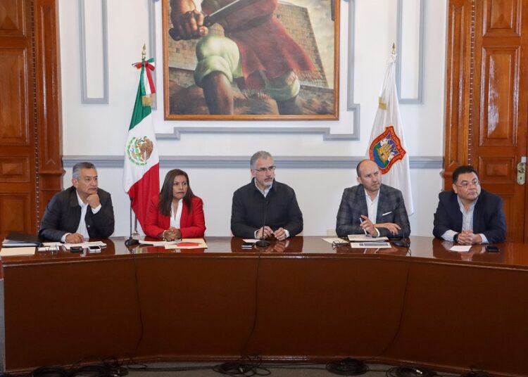 Contraloría tiene más de una docena de expedientes por irregularidades de la anterior administración