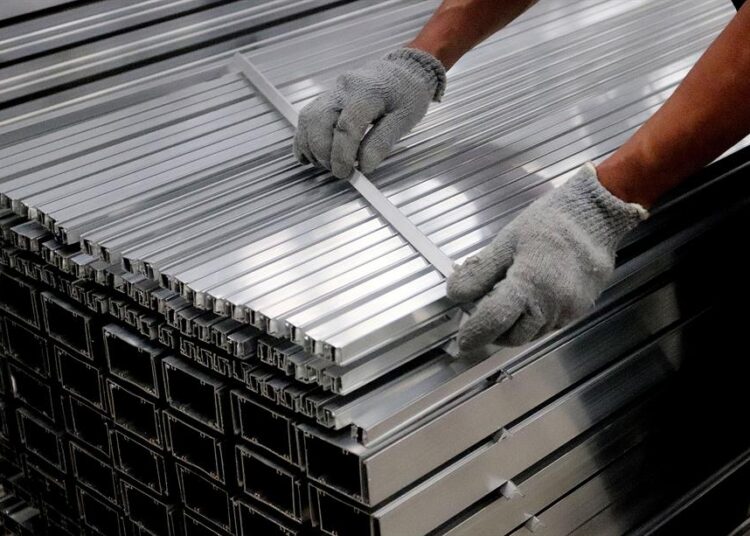 Casa Blanca fija en 50% aranceles a México y Canadá por aluminio y acero