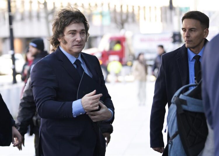 Milei defiende su modelo económico en el BID: «El Estado es una organización criminal»