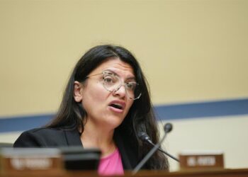 Demócratas acusan a Trump de pedir ‘limpieza étnica’ en Gaza