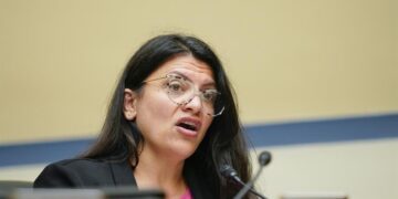 Demócratas acusan a Trump de pedir ‘limpieza étnica’ en Gaza