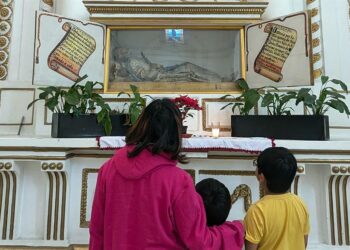 Momia española atrae a católicos en Hidalgo