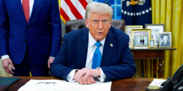 Trump hablará con Canadá y México sobre aranceles