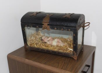 Ibero Puebla celebra Día de la Candelaria con exposición de Niños Dios