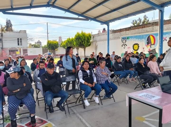 DIF Cuautlancingo imparte plática plática para fortalecer educación