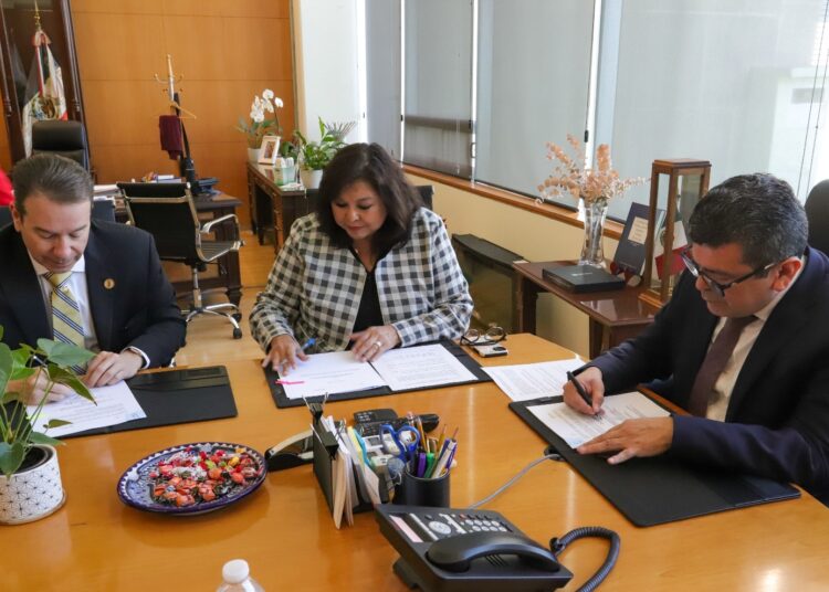Fortalecen pertinencia de la Escuela Libre de Derecho de Puebla