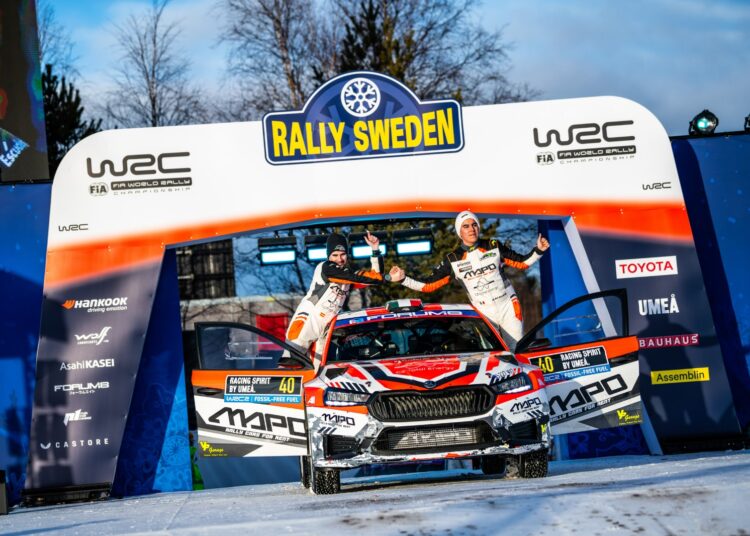 Piloto poblano termina en top 10 del WRC Rally de Suecia 2025