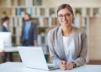 Ergonomía laboral, clave para la salud y productividad en el trabajo