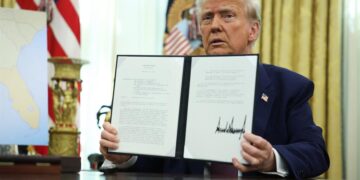 Trump anuncia «aranceles recíprocos» y afecta a la UE