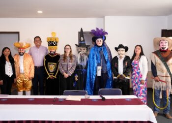 Presentan tradicional Carnaval de Tecali de Herrera