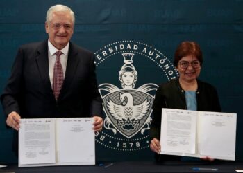 BUAP e ISSSTEP firman convenio en materia académica, científica y tecnológica