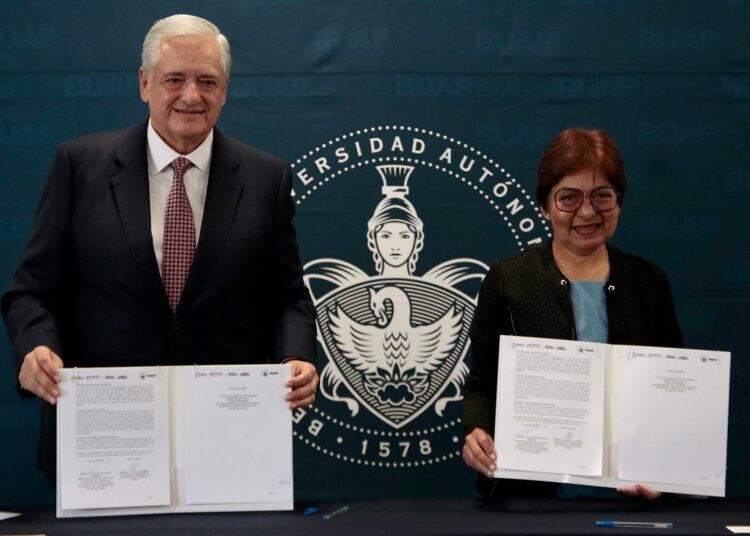 BUAP e ISSSTEP firman convenio en materia académica, científica y tecnológica