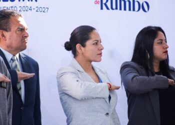 Estudiantes de secundaria conviven con  presidenta municipal de San Andrés Cholula