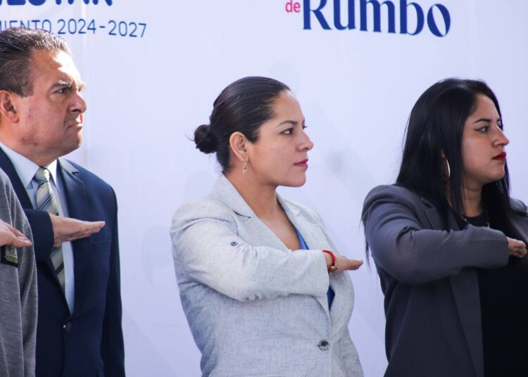 Estudiantes de secundaria conviven con presidenta municipal de San Andrés Cholula