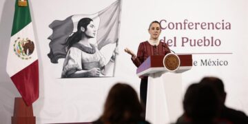 México envía deportados de Trump a Honduras