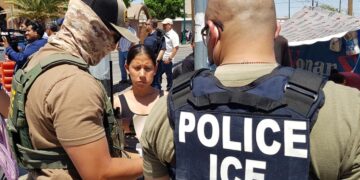 NY permite a empleados municipales dar acceso a ICE