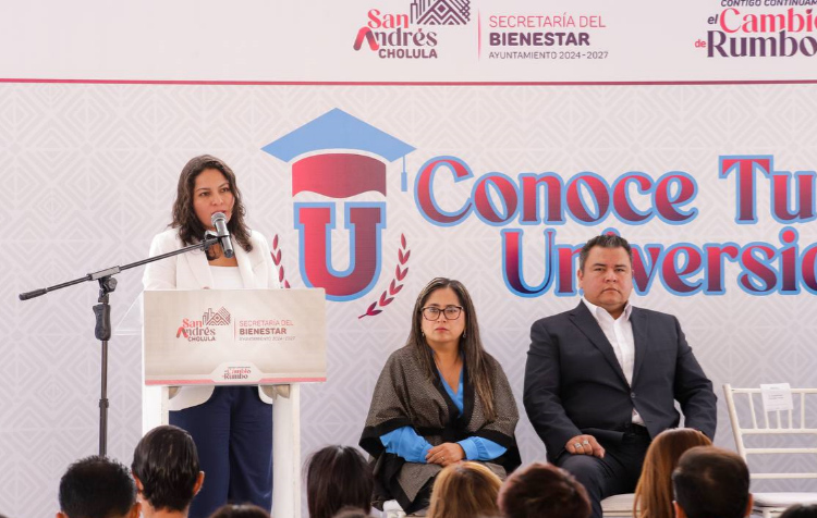 Lupita Cuautle asiste a la feria «Conoce tu Universidad»