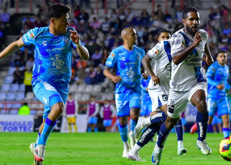 Pachuca da la vuelta y vence al Club Puebla