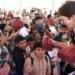 Cedillo convive con comunidad estudiantil de CU2 en Feria del Amor y la Amistad
