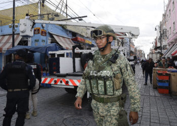 Ayuntamiento investigará quién instaló videocámaras parásito en el CH