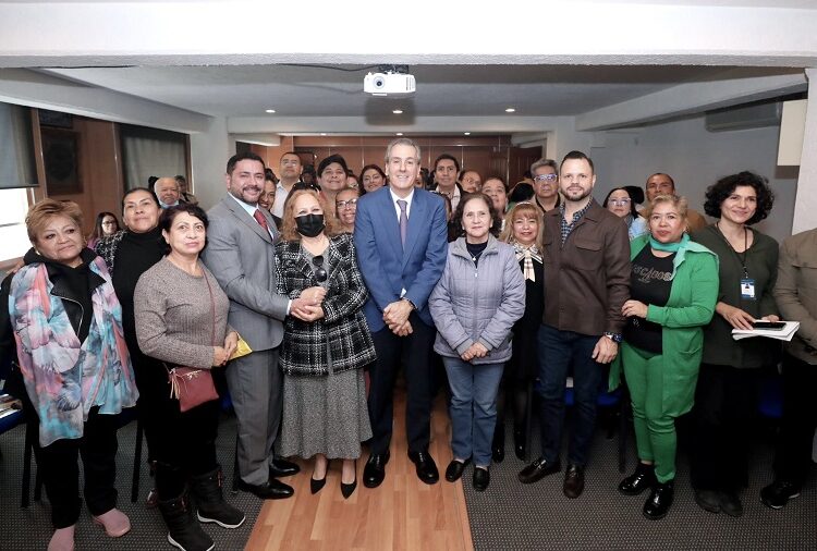Ayuntamiento aclara dudas de representantes de 25 colonias sobre parquímetros