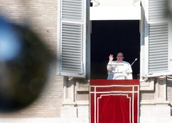 Papa Francisco se encuentra en estado crítico por crisis respiratoria