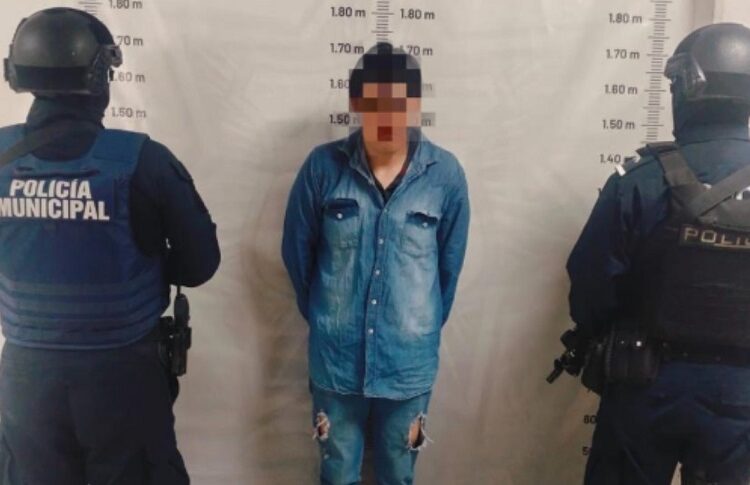 Cuautlancingo detiene a hombre con vehículo robado