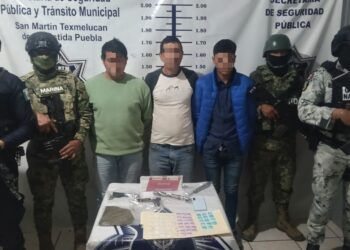Detienen a tres sujetos con cocaína, cristal y armas hechizas en Texmelucan
