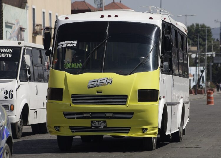 Anuncian programa de reordenamiento del transporte público