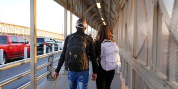 Trump lanza app para que indocumentados se «autodeporten»