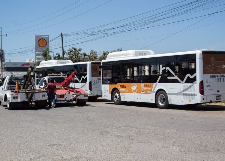Atienden 100 unidades de transporte Lomas de Angelópolis