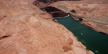 Trump frena fondos para río Colorado y amenaza acuerdos con México