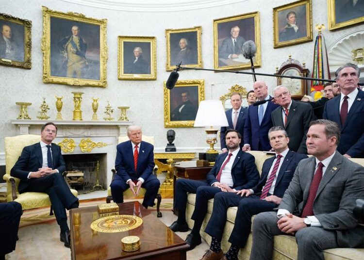 Trump insiste ante la OTAN en anexionar Groenlandia