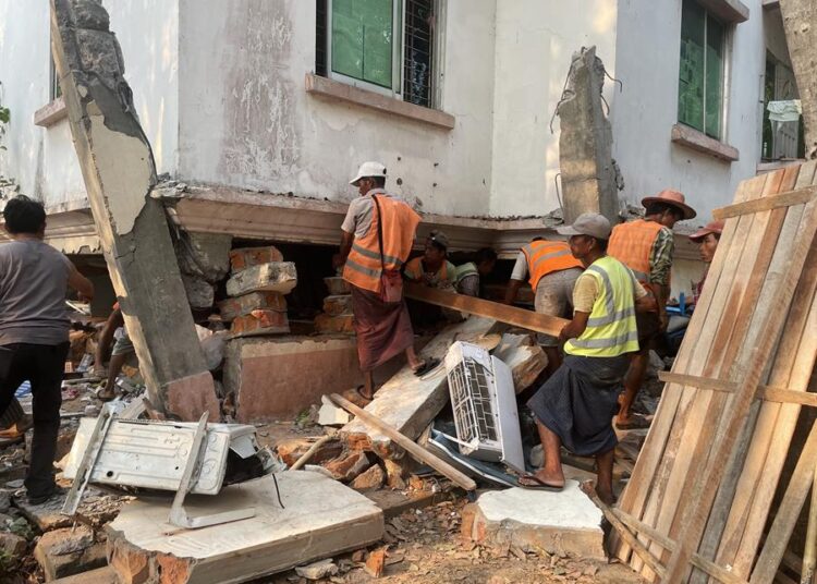 Birmania declara emergencia por terremoto con cientos de muertos