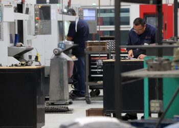 Caída del 2.8 % en producción industrial de México en enero 2025
