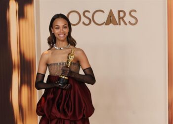 Zoe Saldaña asistirá a Premios Soberano