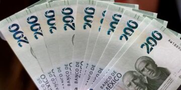 Peso mexicano cierra semana en su mejor nivel desde noviembre