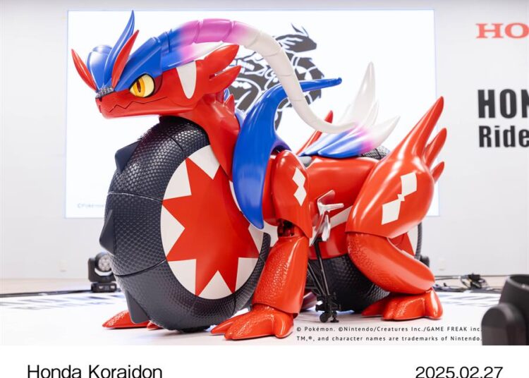 Honda exhibe en Tokio recreación a tamaño casi real del pokémon legendario Koraidon