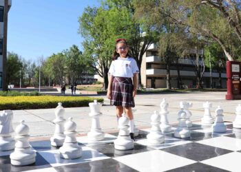 Alumna ajedrecista de la UAG se prepara para competencias internacionales