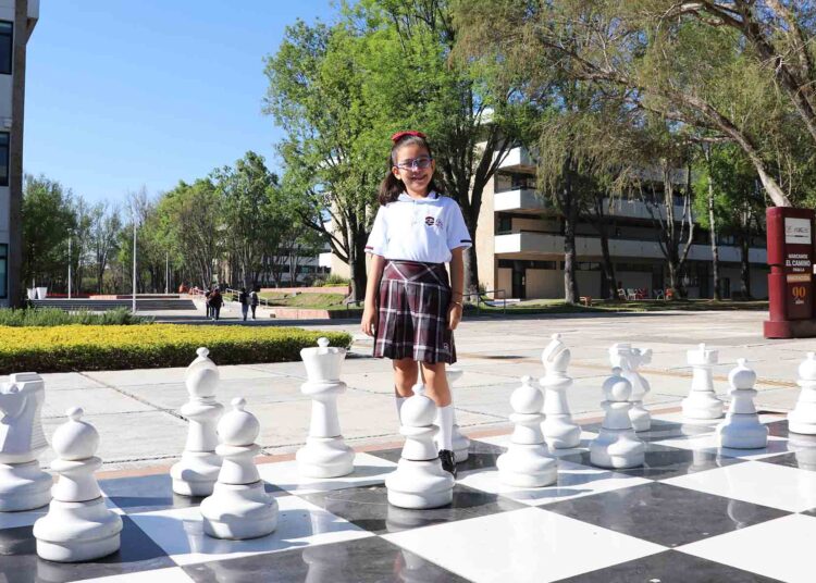 Alumna ajedrecista de la UAG se prepara para competencias internacionales