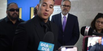 Daddy Yankee califica de falsas las acusaciones de su exesposa