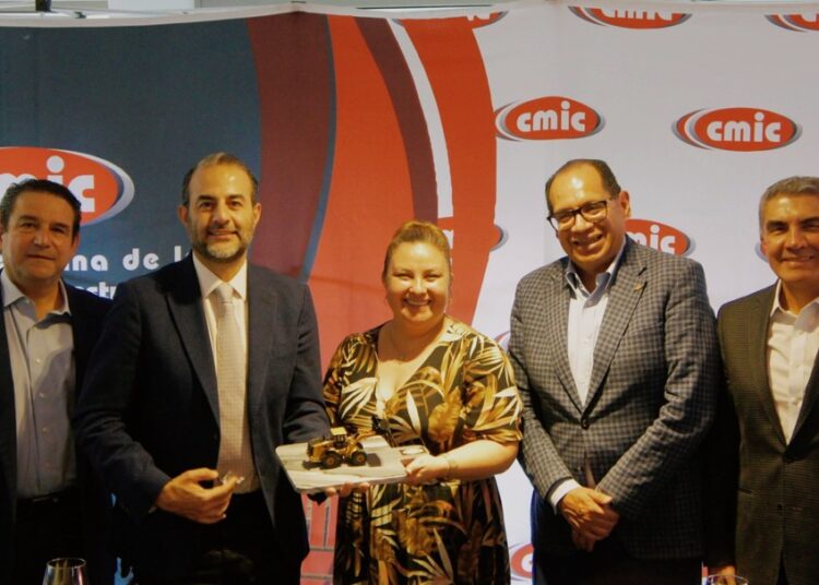 CMIC Puebla se reúne con órgano de operación administrativa del IMSS