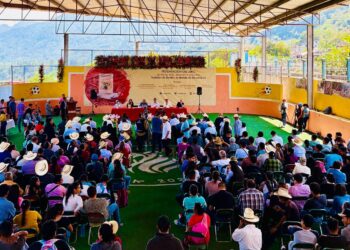 Huitzilan, ejemplo de lucha: Envila Fisher